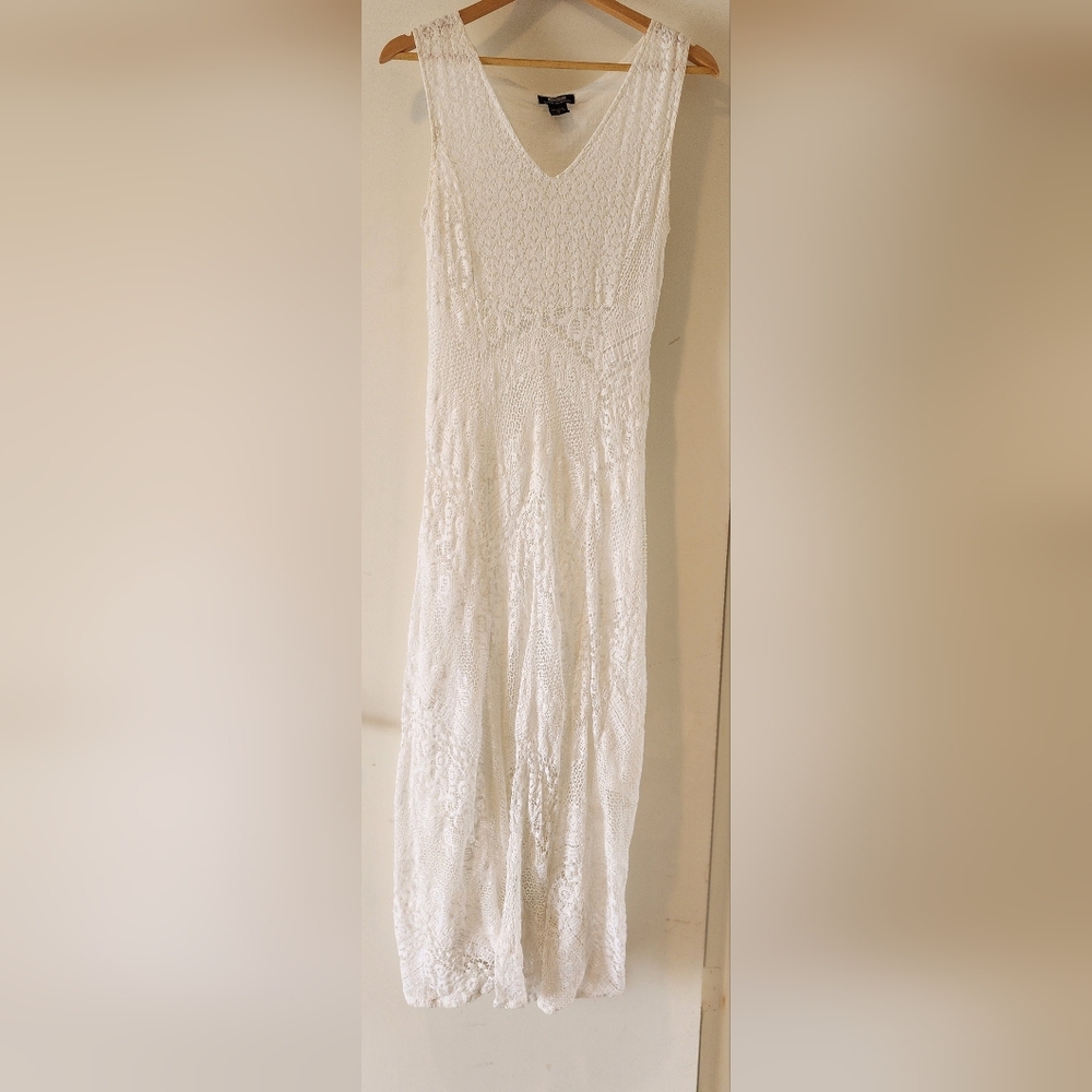 Nation AK Outfits Women's Long V-Neck White Dress Lace/Embroidered Size S